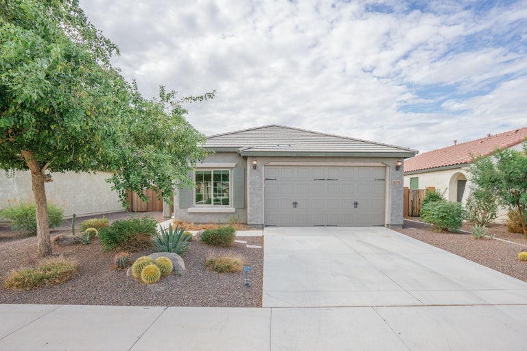 Photo 1 of 25 - 26118 W Sequoia Dr, Buckeye, AZ 85396