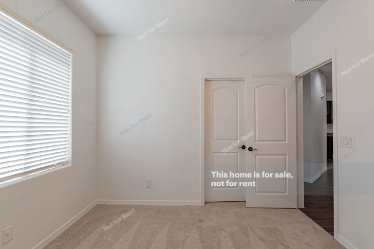 Photo 21 of 25 - 231 E Indigo Dr, Chandler, AZ 85286