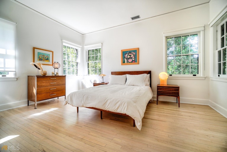 Photo 32 of 59 - 898 Briarcliff Rd NE, Atlanta, GA 30306