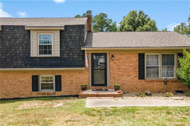 Photo 4 of 48 - 1200 Hess Rd, Concord, NC 28025