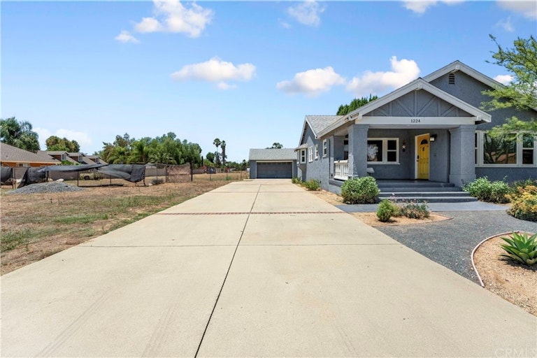 Photo 3 of 38 - 1224 S Magnolia Ave, Ontario, CA 91762