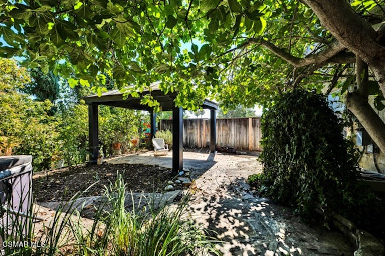 Photo 30 of 36 - 29301 Hillrise Dr, Agoura Hills, CA 91301
