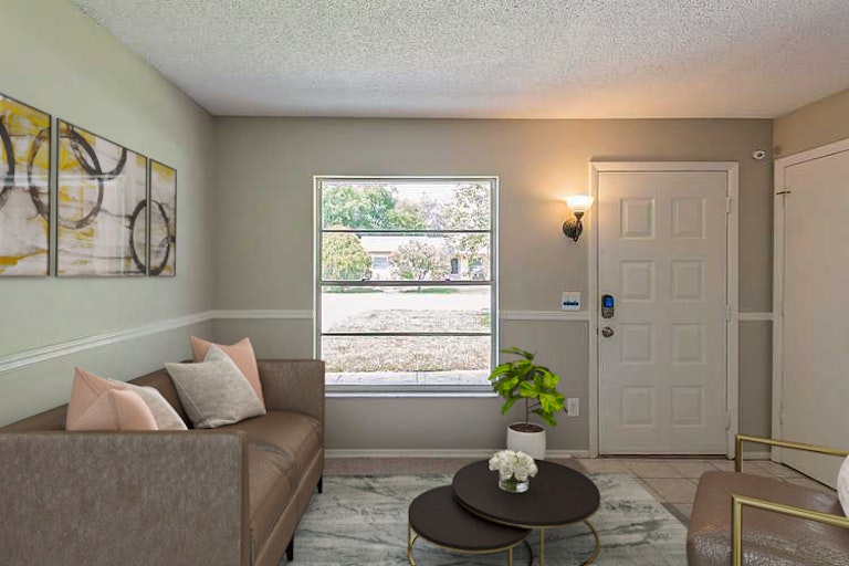 Photo 2 of 21 - 567 Moonraker Ct, Apopka, FL 32712