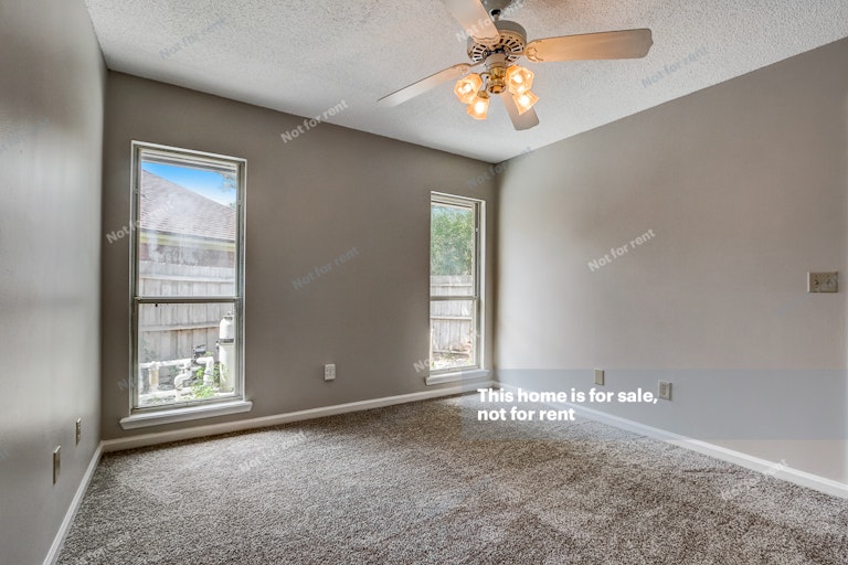 Photo 45 of 53 - 12060 Wren Hollow Ct, Jacksonville, FL 32246