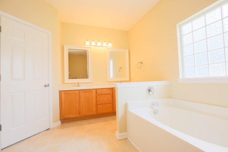 Photo 25 of 28 - 504 Arbor Crest Rd, Holly Springs, NC 27540