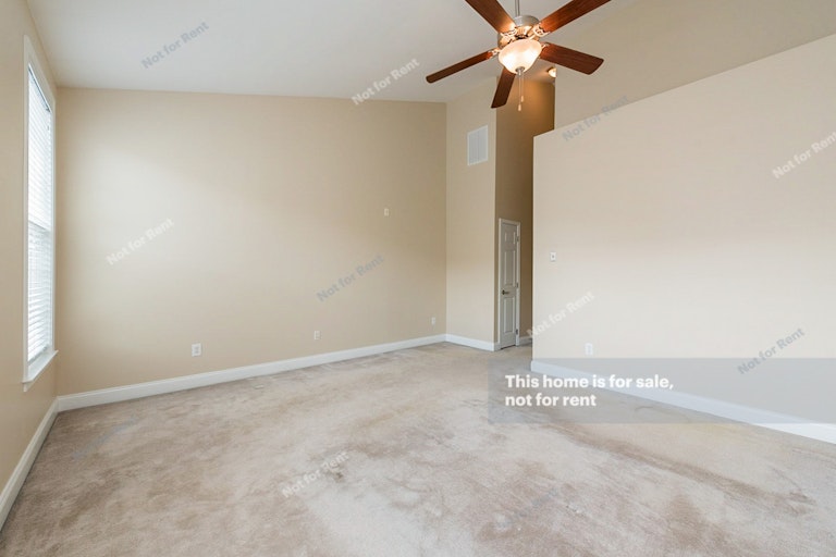 Photo 11 of 15 - 9221 Calabria Dr #104, Raleigh, NC 27617