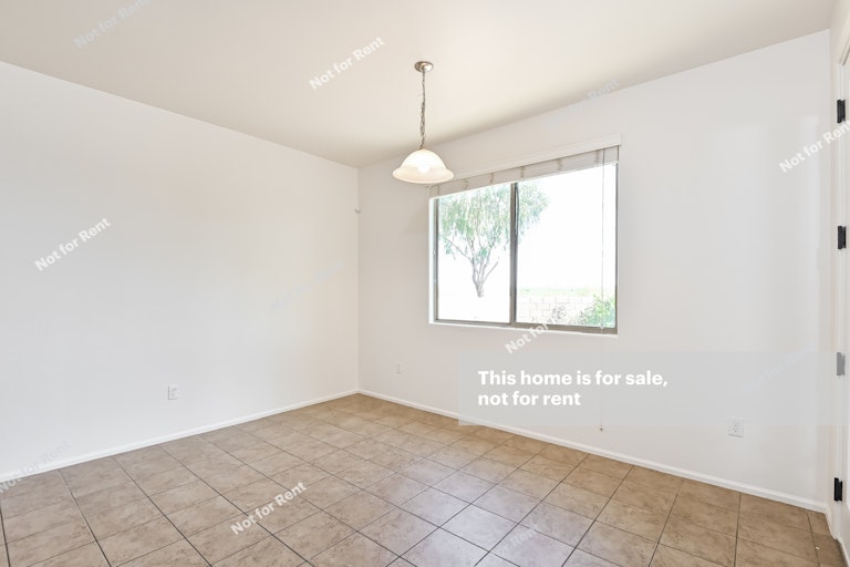 Photo 11 of 27 - 14376 N Bannerstone Ct, Marana, AZ 85658