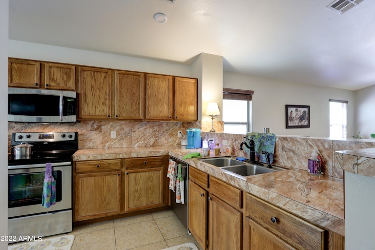 Photo 3 of 27 - 36408 W El Greco St, Maricopa, AZ 85138