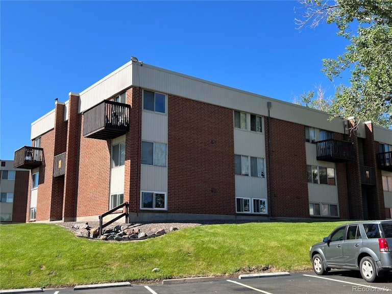 Photo 9 of 10 - 3623 S Sheridan Blvd #20, Denver, CO 80235