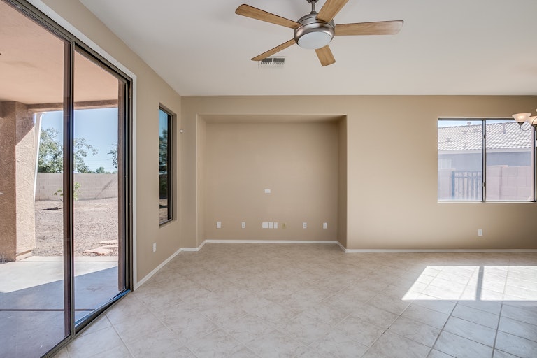 Photo 3 of 30 - 3205 S 103rd Dr, Tolleson, AZ 85353