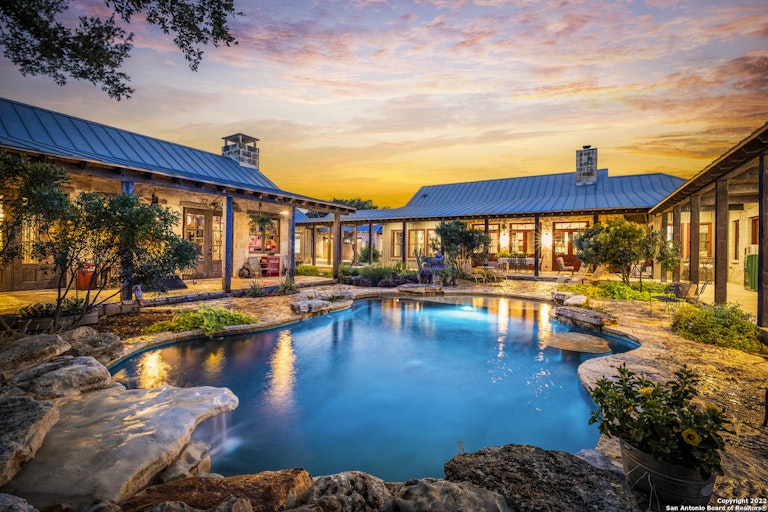 Photo 1 of 42 - 4544 Natures Way, New Braunfels, TX 78132
