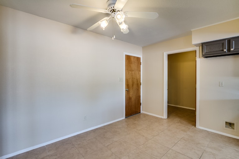 Photo 12 of 36 - 3762 E Garnet Ave, Mesa, AZ 85206