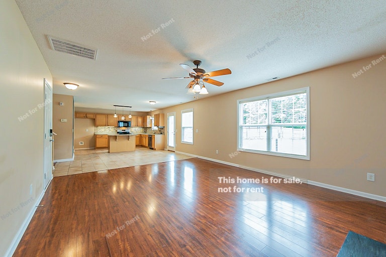 Photo 12 of 24 - 4112 Amber Stone Way, Durham, NC 27704