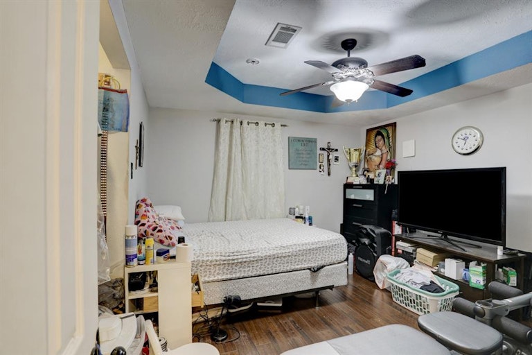 Photo 11 of 15 - 2505 N Ave, Pasadena, TX 77506