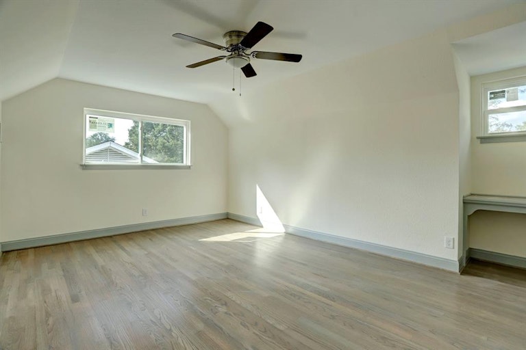 Photo 23 of 27 - 7919 Fairdale Ln, Houston, TX 77063