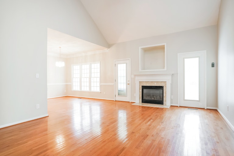 Photo 7 of 25 - 3308 Bellenden Pl, Raleigh, NC 27604