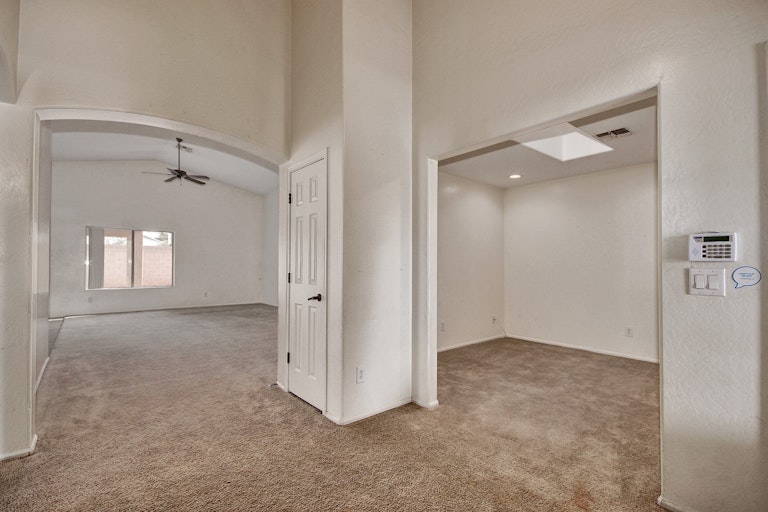 Photo 4 of 23 - 1609 S 123rd Dr, Avondale, AZ 85323