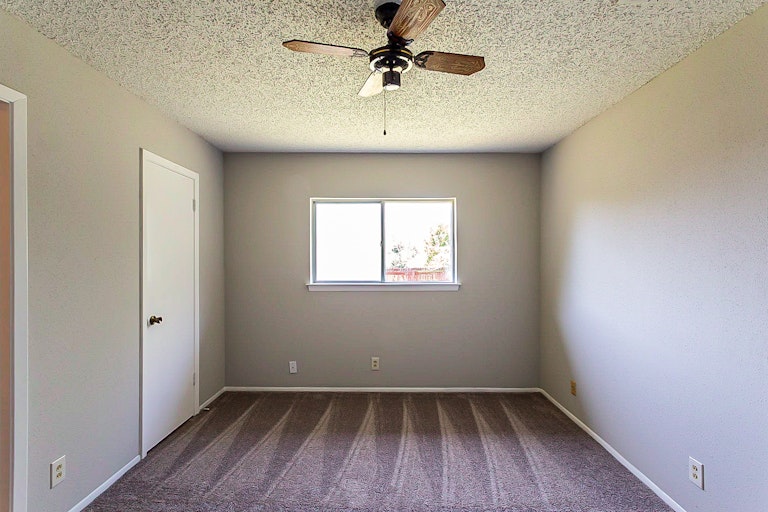 Photo 12 of 18 - 10630 Cherry Laurel, San Antonio, TX 78245