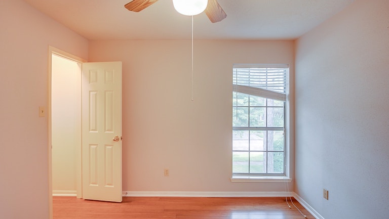 Photo 26 of 35 - 14426 Little Willow Walk, Houston, TX 77062