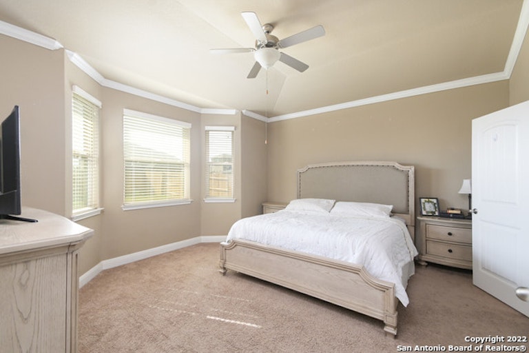 Photo 10 of 26 - 7903 Genesse Crk, San Antonio, TX 78254