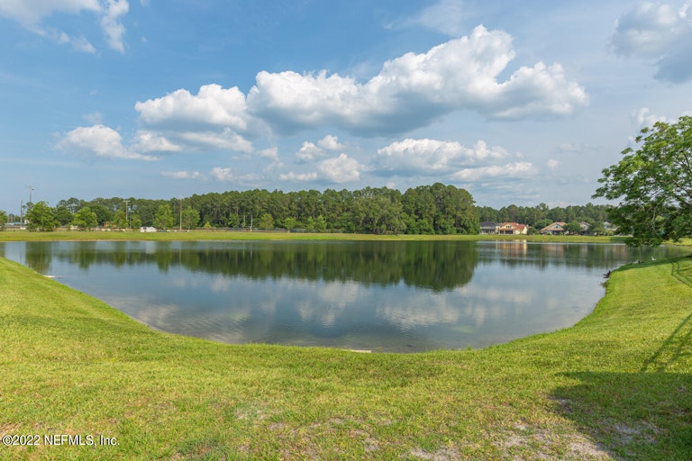 Photo 38 of 40 - 6304 Pendragon Pl, Jacksonville, FL 32258