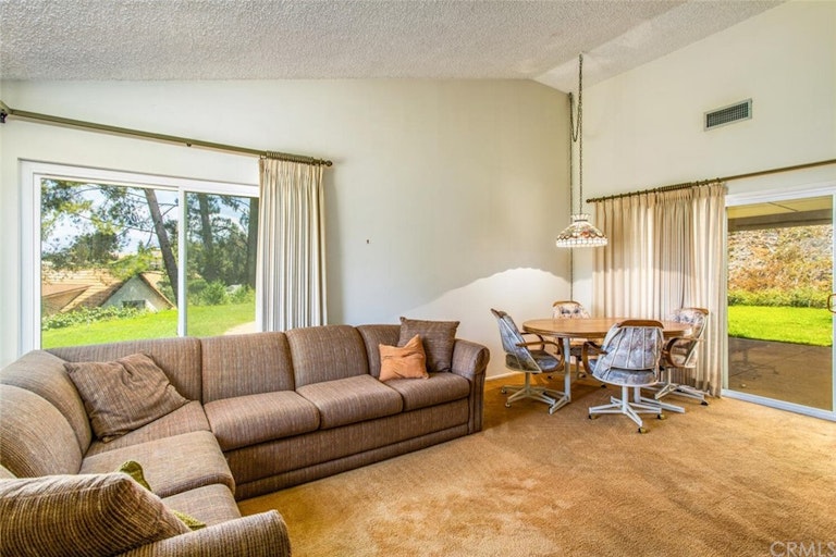 Photo 11 of 44 - 12831 Miradero Pl, Redlands, CA 92373