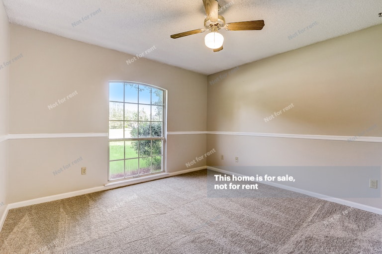 Photo 30 of 33 - 10435 Marble Egret Ct W, Jacksonville, FL 32257