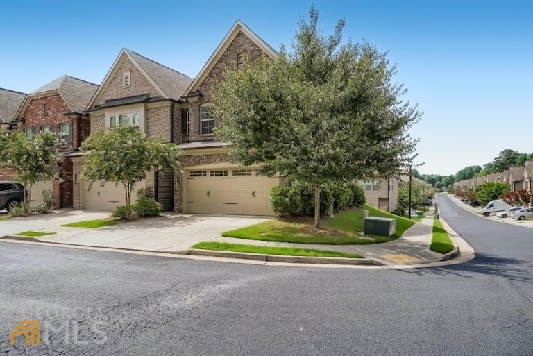 Photo 25 of 26 - 410 Holdings Dr, Lawrenceville, GA 30044