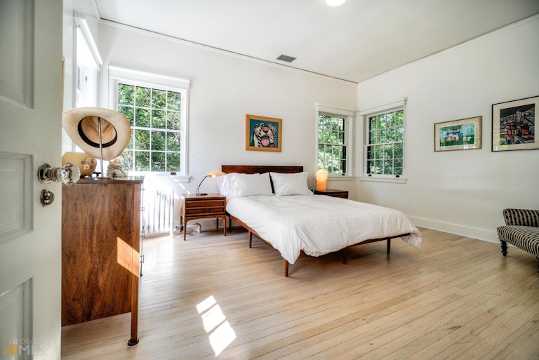 Photo 31 of 59 - 898 Briarcliff Rd NE, Atlanta, GA 30306