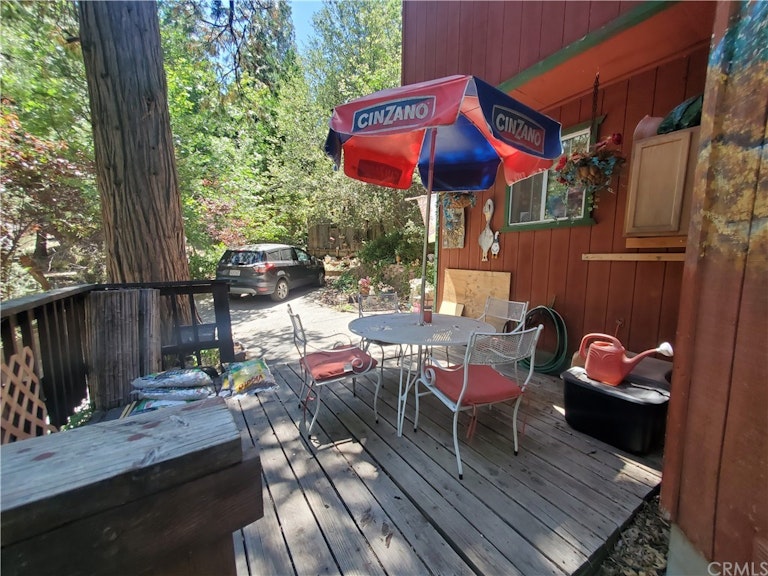 Photo 22 of 33 - 24937 Faulhorn Dr, Crestline, CA 92325
