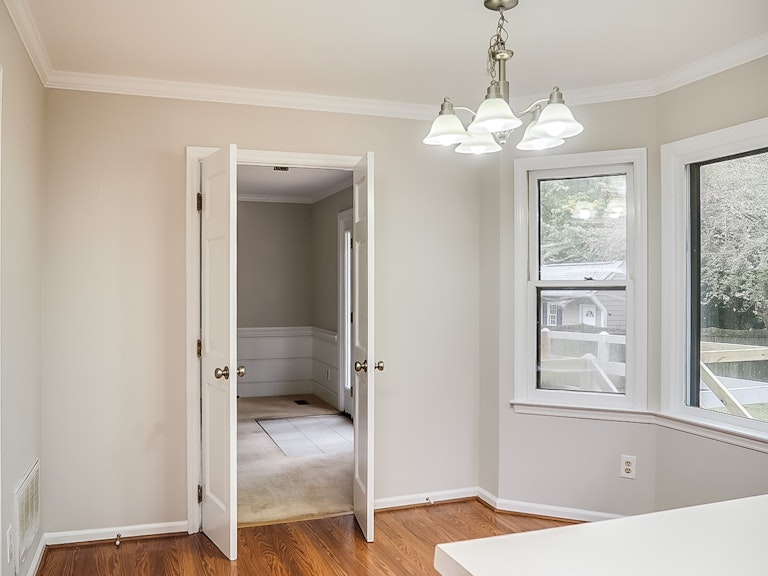 Photo 6 of 21 - 4320 Dutch Garden Ct, Raleigh, NC 27613