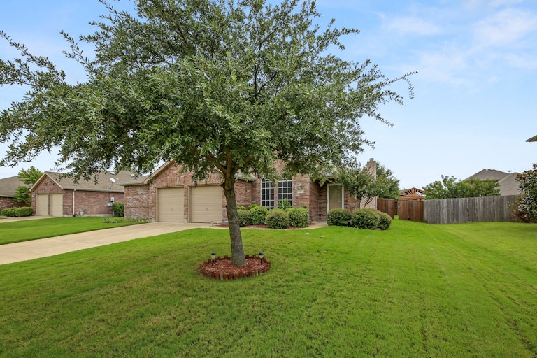 Photo 6 of 25 - 419 Spruce Trl, Forney, TX 75126