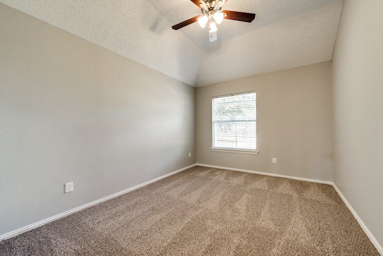 Photo 26 of 31 - 13004 Hermitage Ln, Frisco, TX 75035