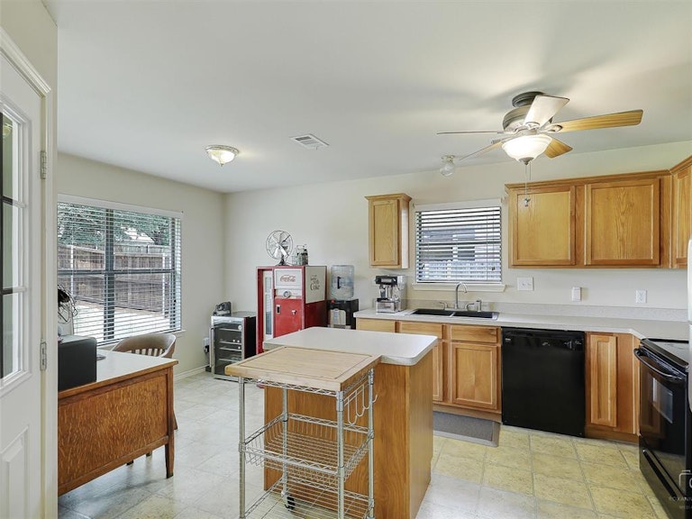 Photo 7 of 20 - 117 Magnolia St, Anna, TX 75409