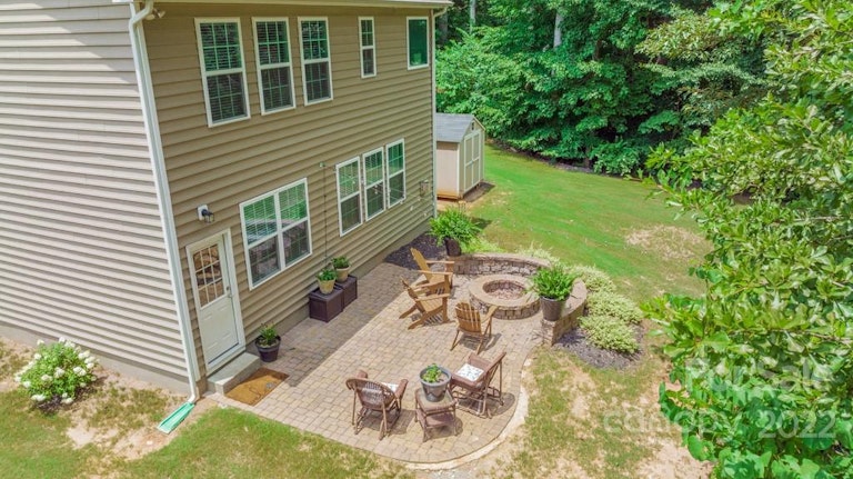 Photo 33 of 38 - 5726 Kildare Ct, Belmont, NC 28012