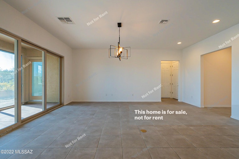 Photo 14 of 32 - 18195 S Still Lea Pl, Sahuarita, AZ 85629