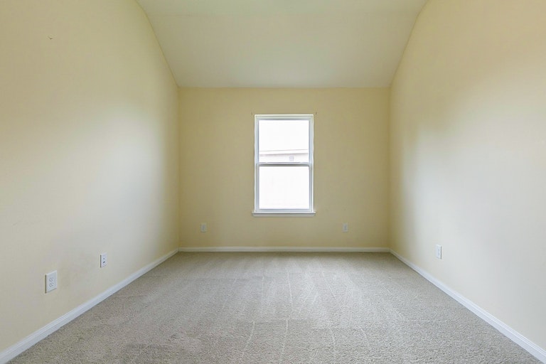 Photo 22 of 31 - 5703 Langham Dawn Ln, Houston, TX 77084