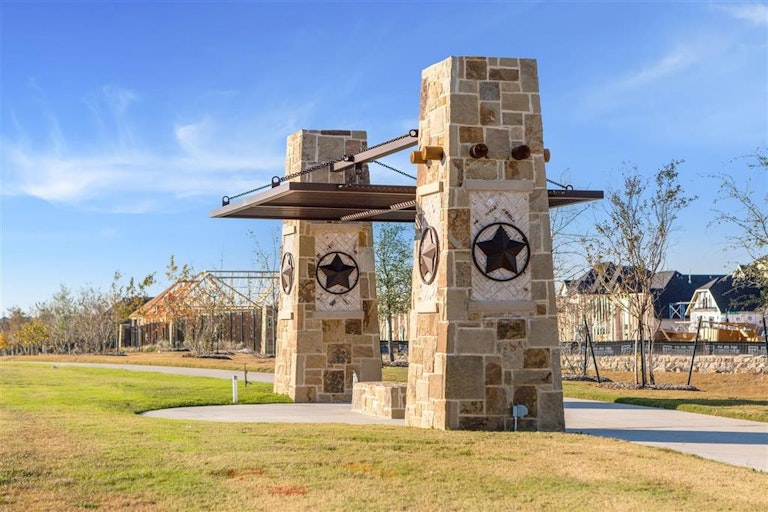 Photo 19 of 35 - 2116 Randas Way, Rockwall, TX 75087