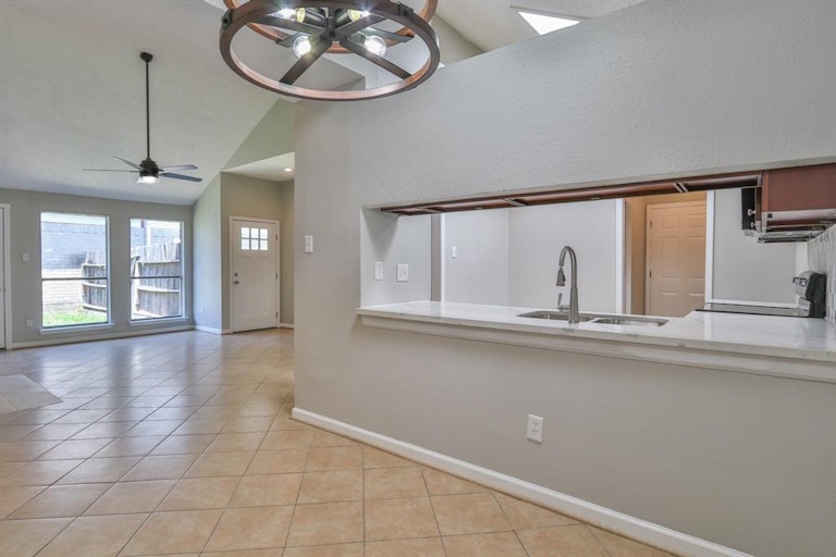 Photo 22 of 30 - 3711 Villa Glen Dr, Houston, TX 77088