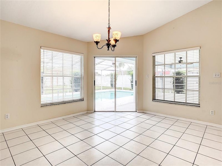 Photo 14 of 41 - 6923 Ashbury Dr, Lakeland, FL 33809
