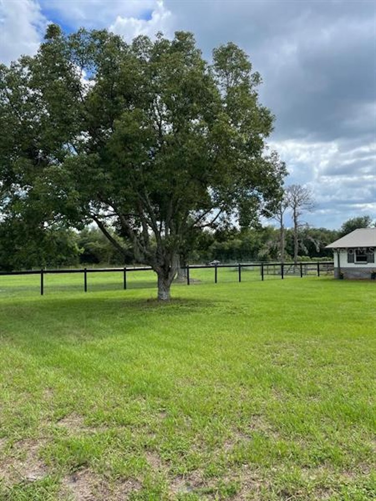 Photo 3 of 23 - 3525 New River Rd, Wesley Chapel, FL 33543