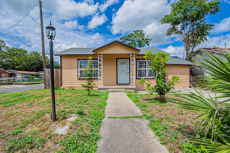 Photo 1 of 14 - 159 Ricardo, San Antonio, TX 78237