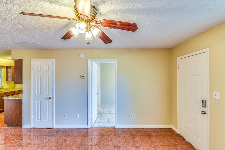 Photo 10 of 27 - 145 Mexicali Ave, Kissimmee, FL 34743