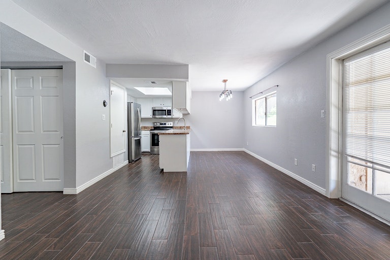 Photo 13 of 22 - 18811 N 19th Ave #1014, Phoenix, AZ 85027