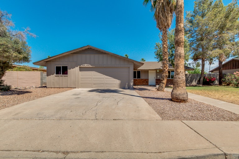 Photo 1 of 25 - 1234 W Erie St, Chandler, AZ 85224