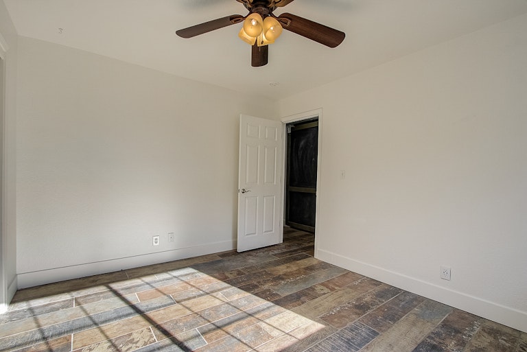 Photo 23 of 32 - 6724 Folkstone Way, Elk Grove, CA 95758