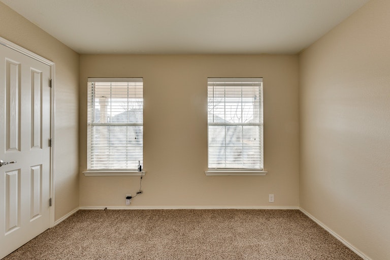 Photo 19 of 27 - 15832 Mirasol Dr, Fort Worth, TX 76177