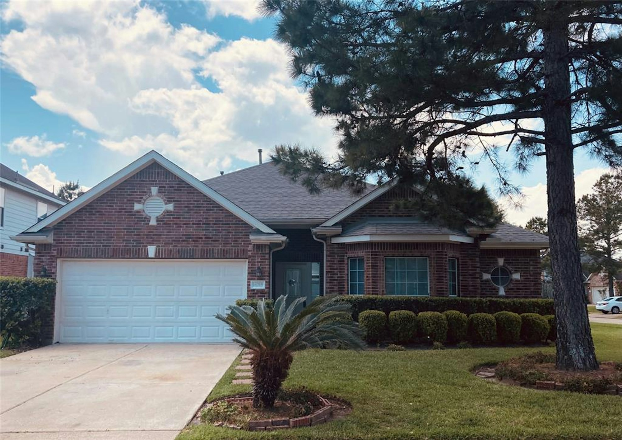 Photo 1 of 15 - 18215 Linden Forest Ln, Katy, TX 77449