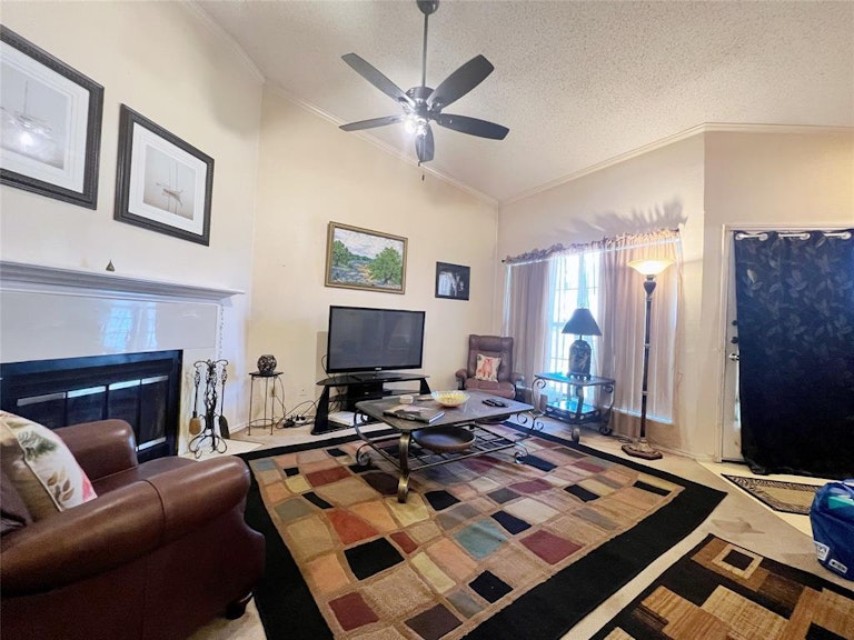 Photo 7 of 16 - 408 Pebble Way #254, Arlington, TX 76006