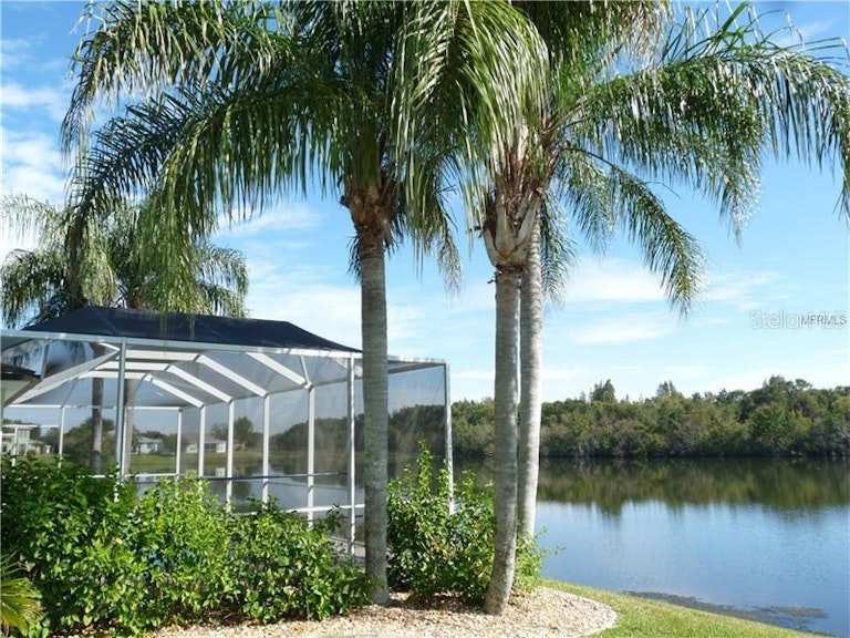 Photo 12 of 19 - 3320 Songbird Ln, Lakeland, FL 33811